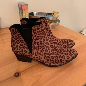 Espirit Leopard Boots